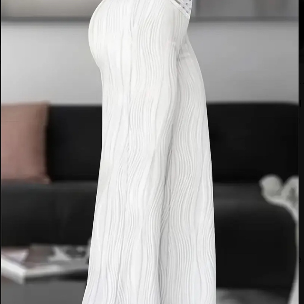 Elegant White Wide-Leg Pants - Picture 3 of 12